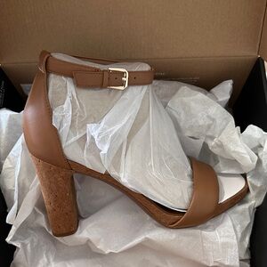 Naturalizer Tan Block Heel Sandals